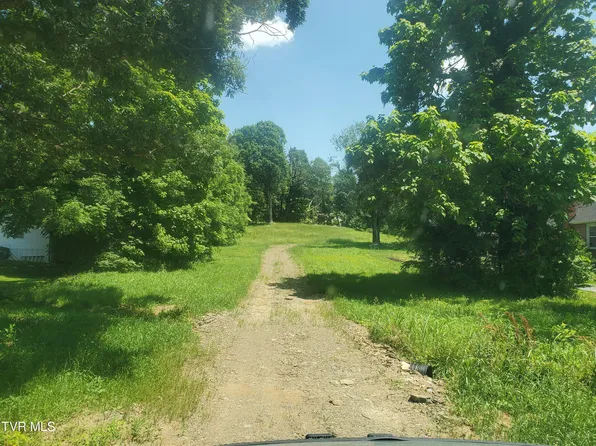 1905 Cherokee Rd, Johnson City, TN 37604