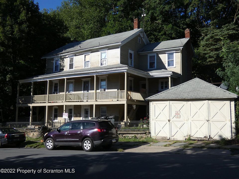 1st image of 349-351 E Elm St