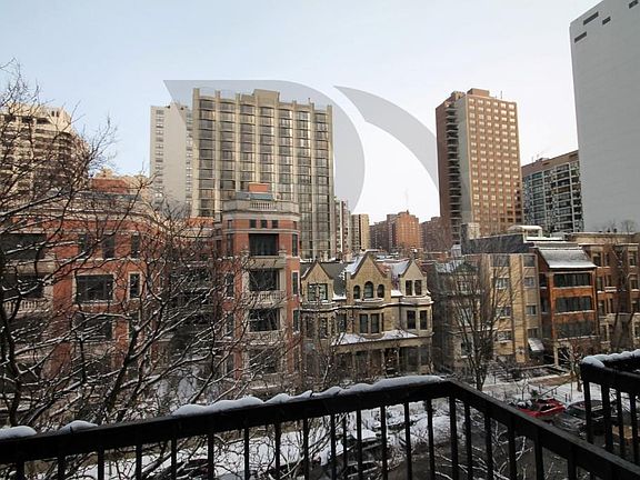 2nd image of 1446 N Dearborn St #1446B5