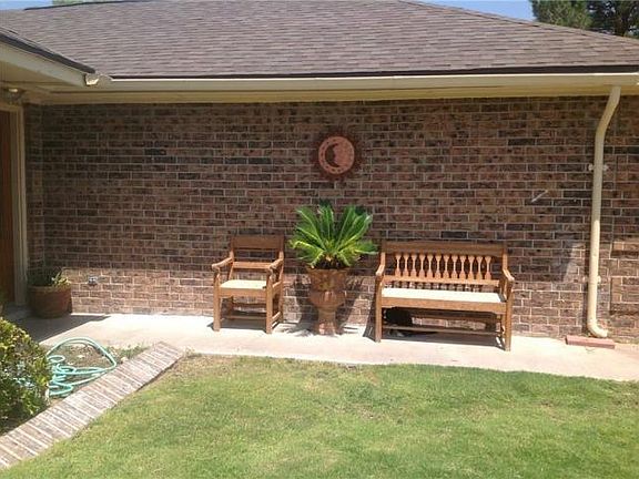3rd image of 1113 Shawnee Dr