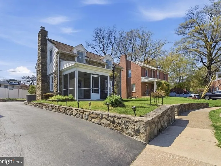 308 Eldon Ave — Photo 1