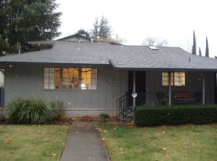 2445 Waldon St, Redding, CA 96001