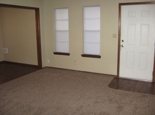 2104 W Pine Ave, Enid, OK 73703