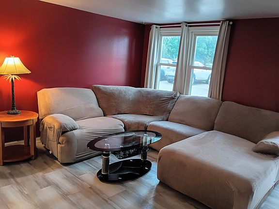 5th image of 6327 104th St
