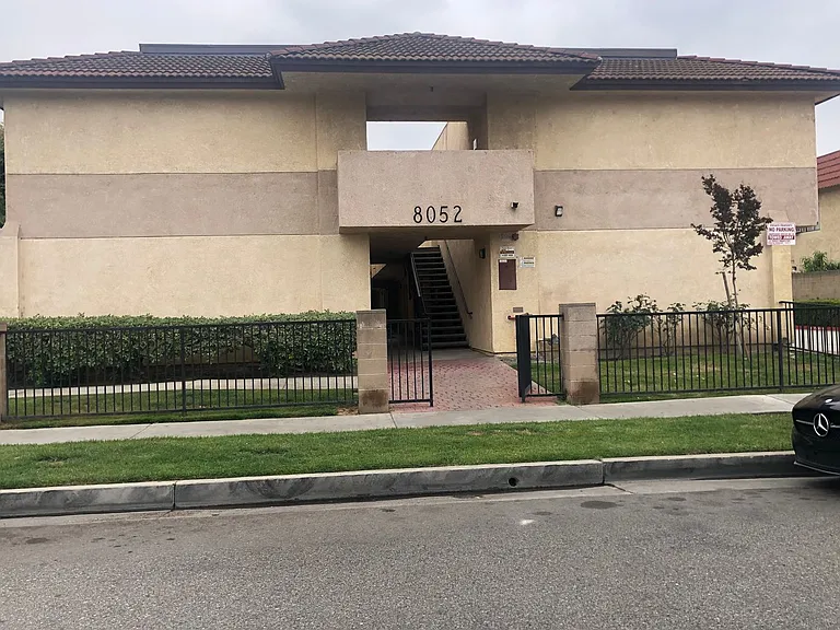bp8052 — Photo 1