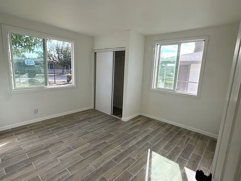 14719 Walters St — Photo 6