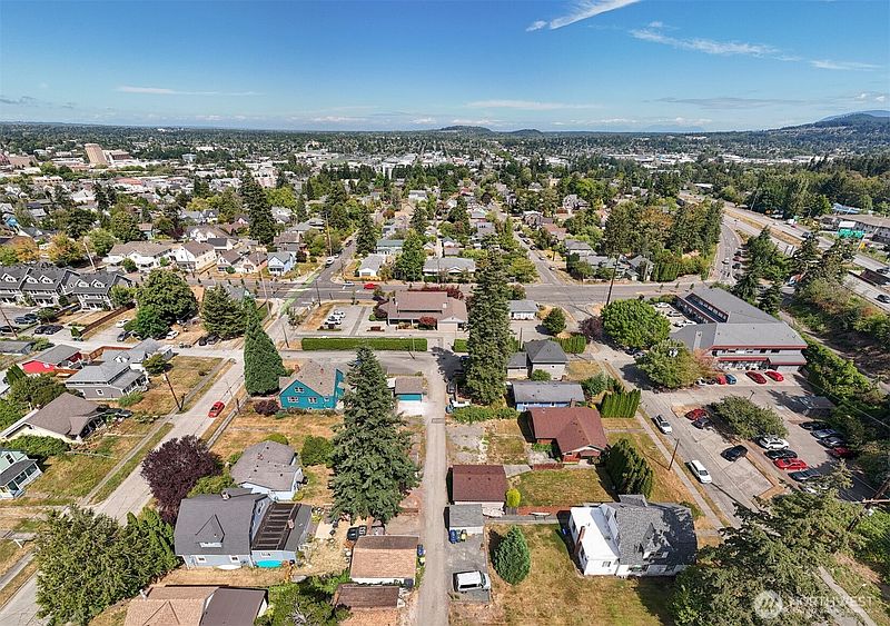 4th image of 1240 Grant Street