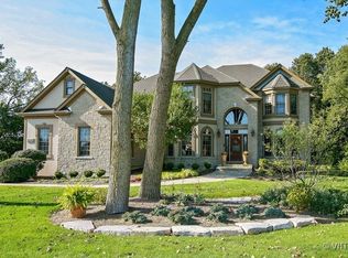 9345 Nicklaus Ln, Crystal Lake, IL 60014