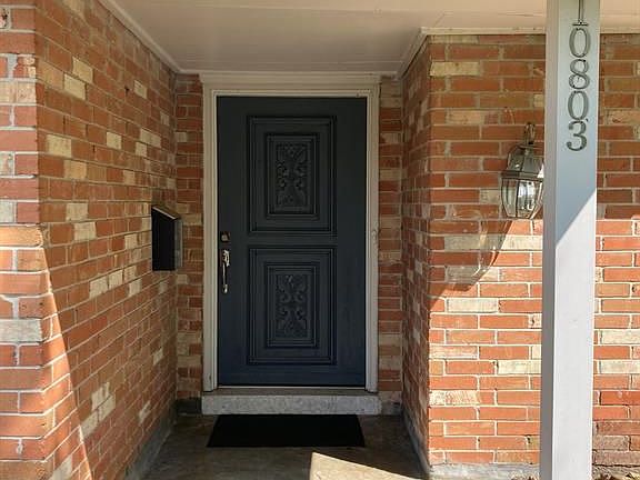 2nd image of 10803 Hillcroft St