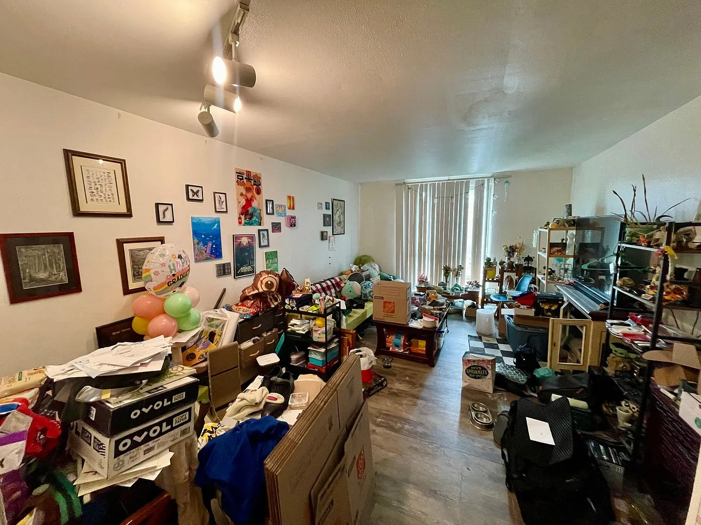 3445 N Oakland Ave — Photo 2