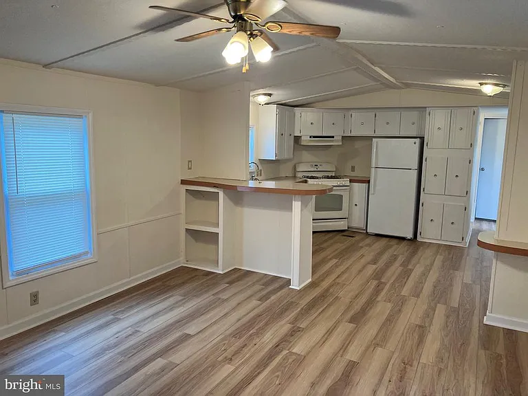 122 Dugan Ct — Photo 12
