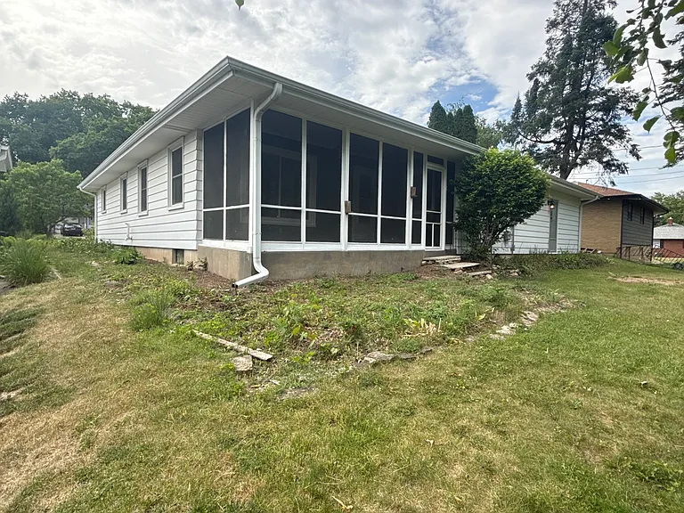 Rear right side