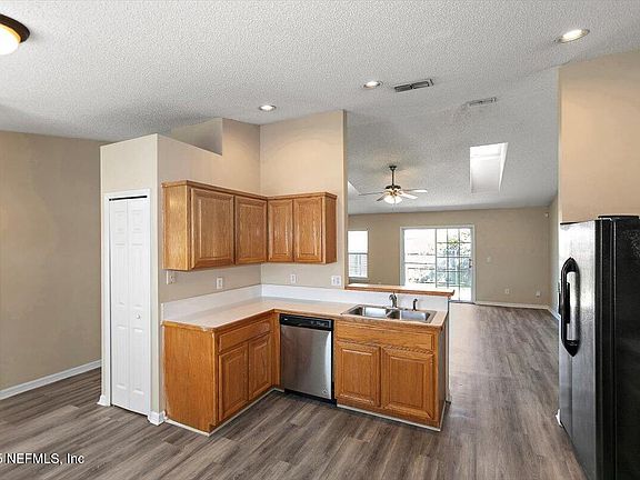4th image of 3080 GOLDEN POND Boulevard