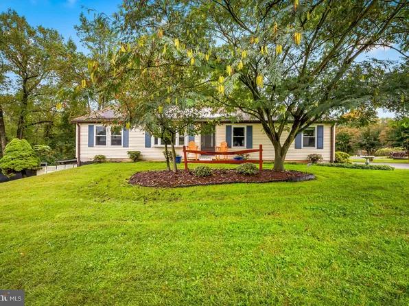 122 Byway Rd, Owings Mills, MD 21117