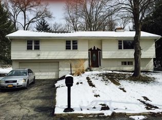 5 Club Way, Poughkeepsie, NY 12603