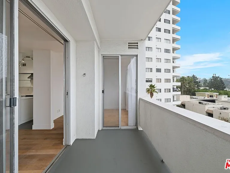 7250 Franklin Ave #511 — Photo 19