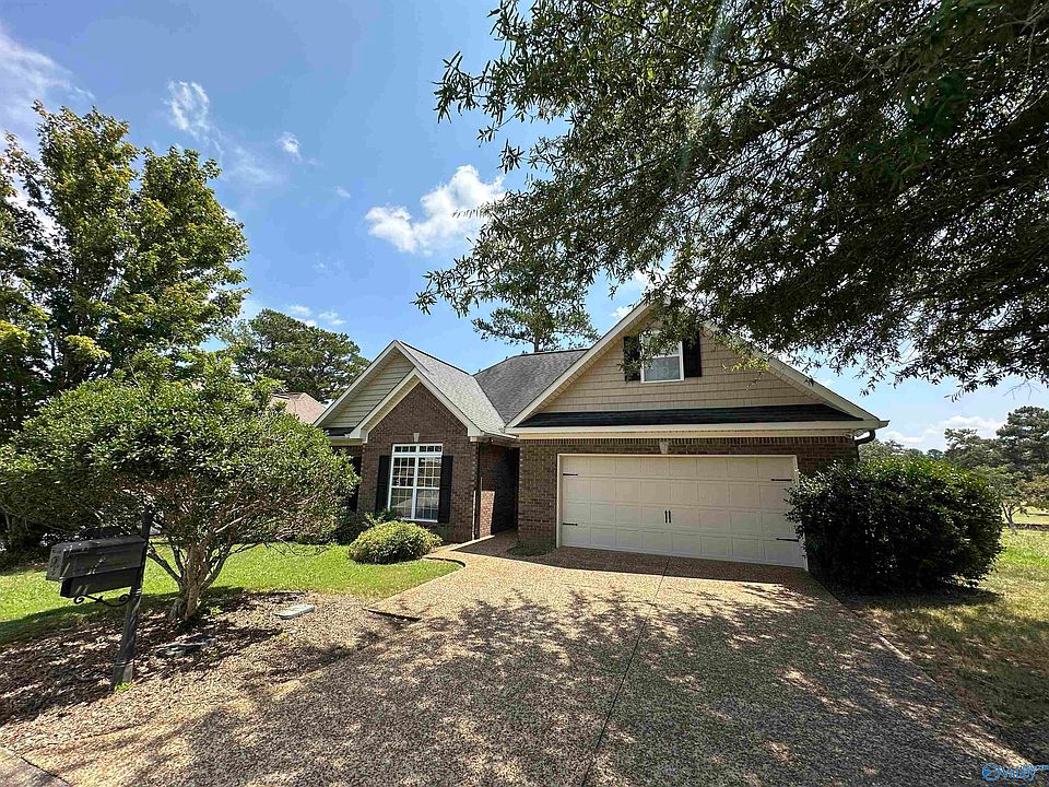 1st image of 115 Briarwood Ln
