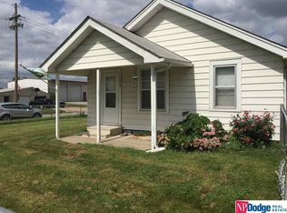 6040 Q St, Omaha, NE 68117