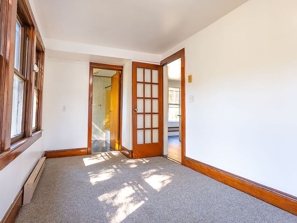 2nd image of 427 Delaware Ave #2