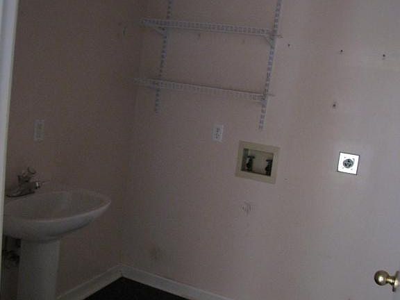 Laundry room/Half Bath