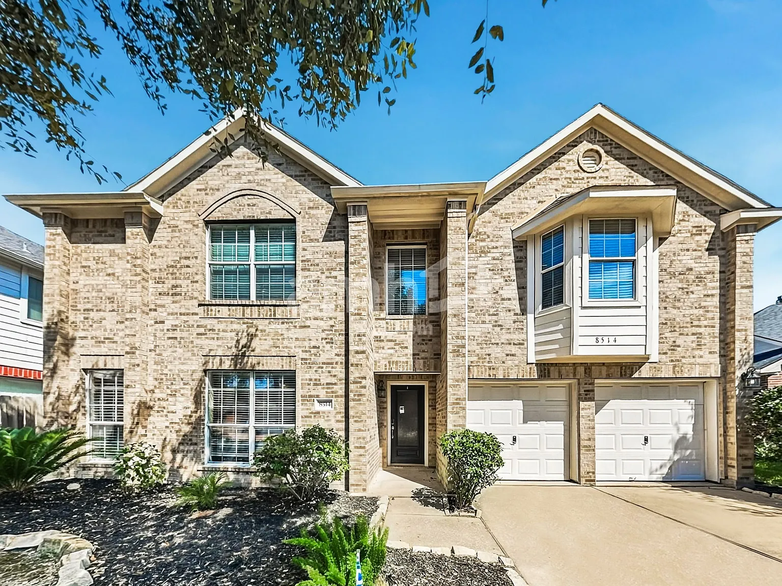 5 bed, 2.5 bath, 3331 sqft, $2,755 — Photo 1