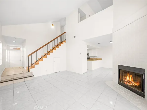 6060 Oak St Unit M, Huntington Park, CA 90255