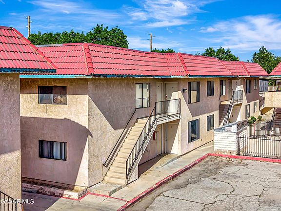 3rd image of 1218 E Avenue Q