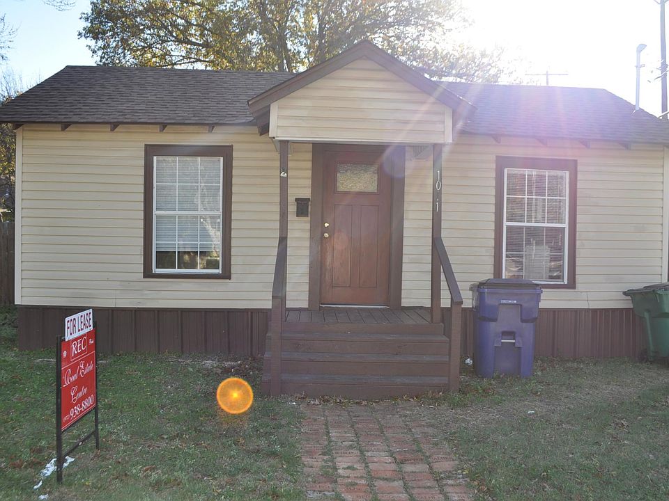 1st image of 1011 Sycamore St