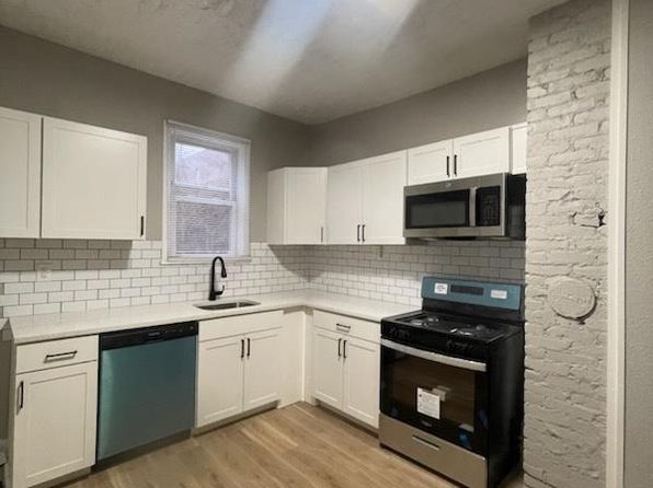 818 Ernie St