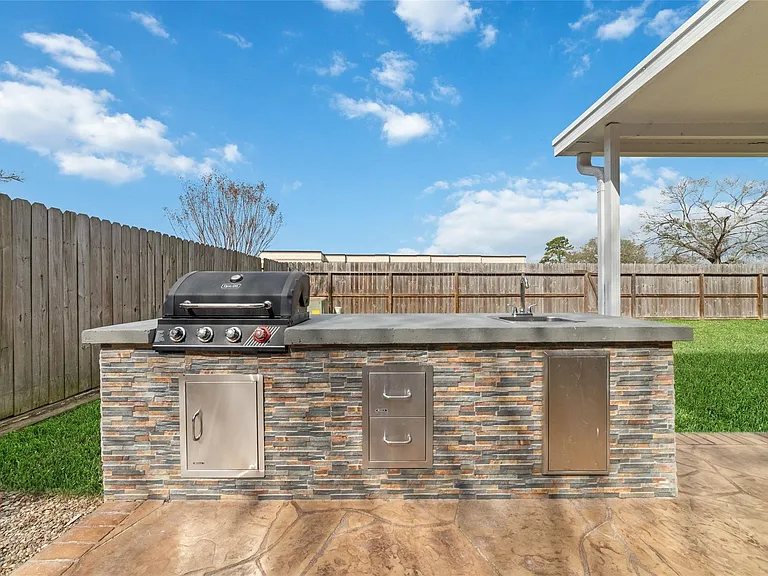 6315 Laurel Run — Photo 7
