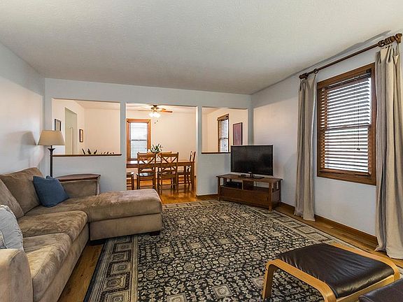 5th image of 375 Timberlake Dr