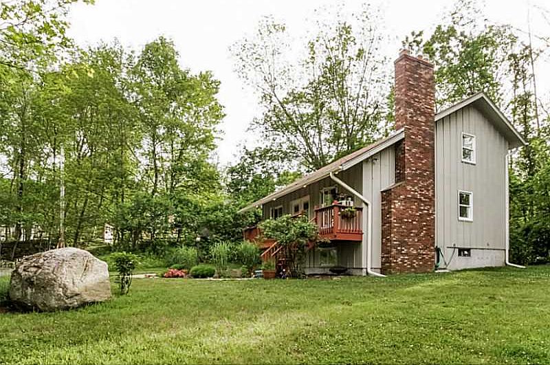 17 Fairview Ave, West Warwick, RI 02893 Zillow