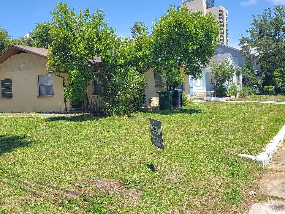 2324 W Texas Ave