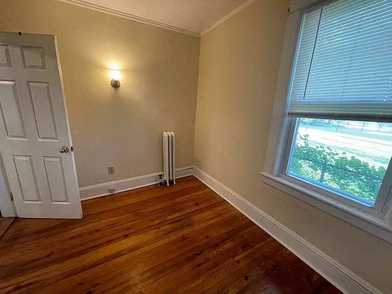 111 Benedict Rd — Photo 9