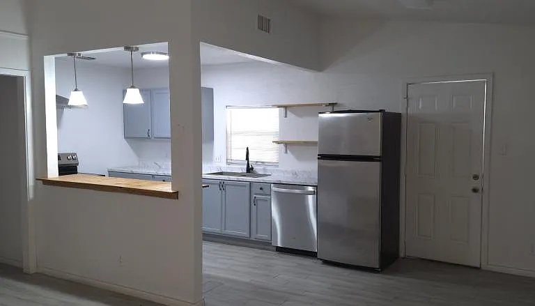 708 Truman St #A — Photo 14