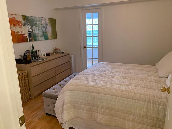 3rd image of 3311 Wyndham Cres #3199