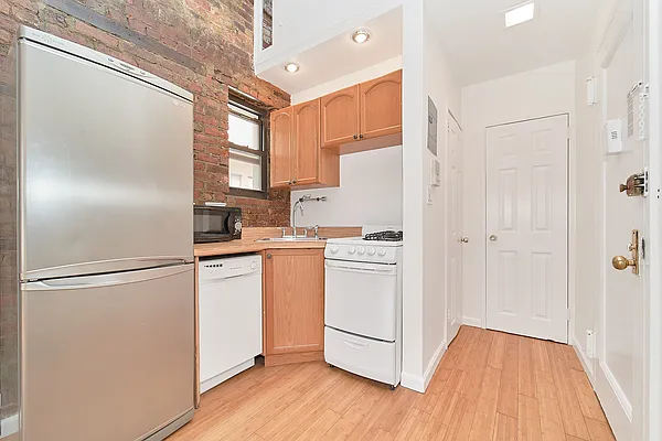 Rented by Living New York | media 7