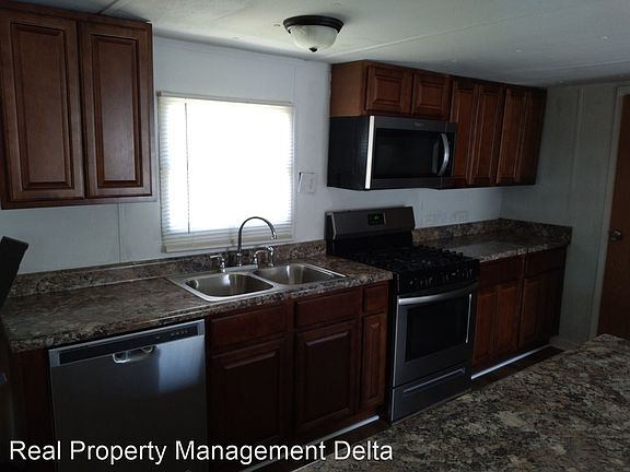 4th image of 1716 E Market Ave Lot 6