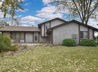 2005 Autumn Dr, Racine, WI 53402