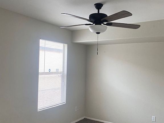 4th image of 2208 E Arabian Dr