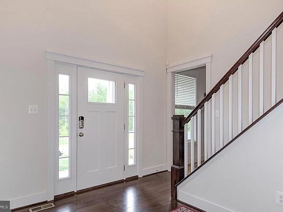 4th image of 21 Avalon Ln