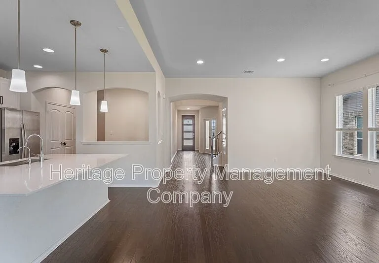 942 Blue Violet — Photo 36