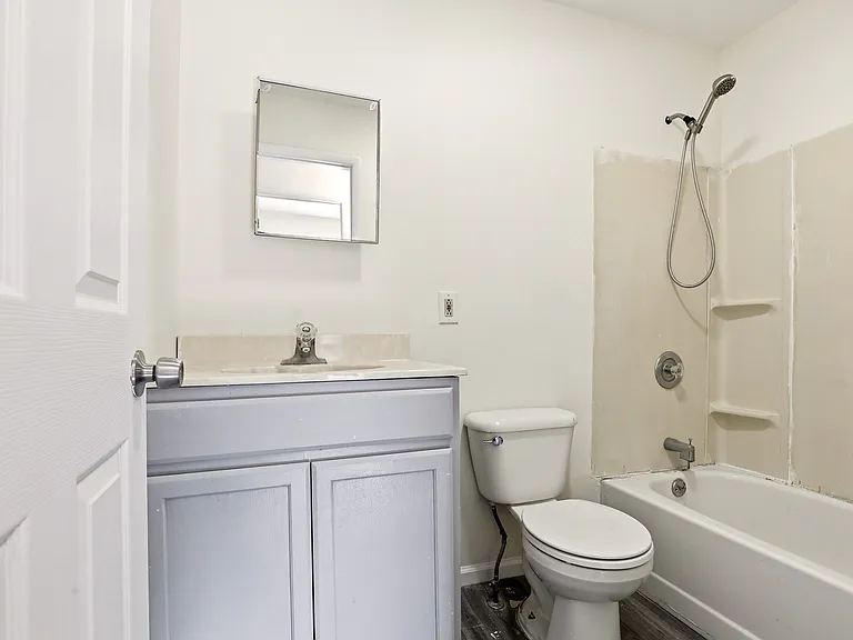 1305 Marshall St — Photo 19