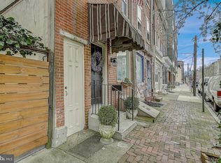 142 Vine St, Philadelphia, PA 19106