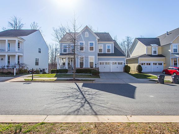 3rd image of 1300 Wright Ct