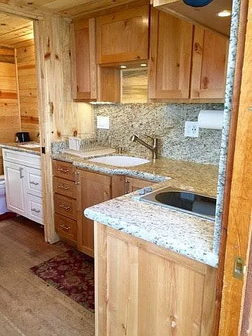 8395 Meeks Bay Ave — Photo 6