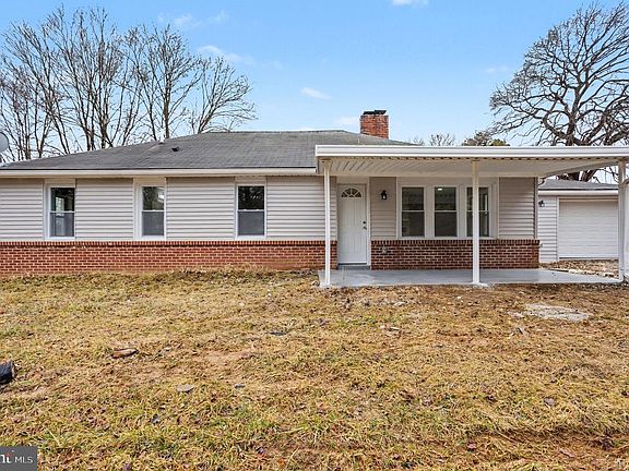 2nd image of 413 Obrecht Rd