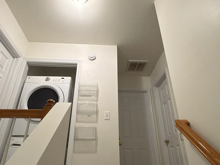 1532 Primrose Ln — Photo 23