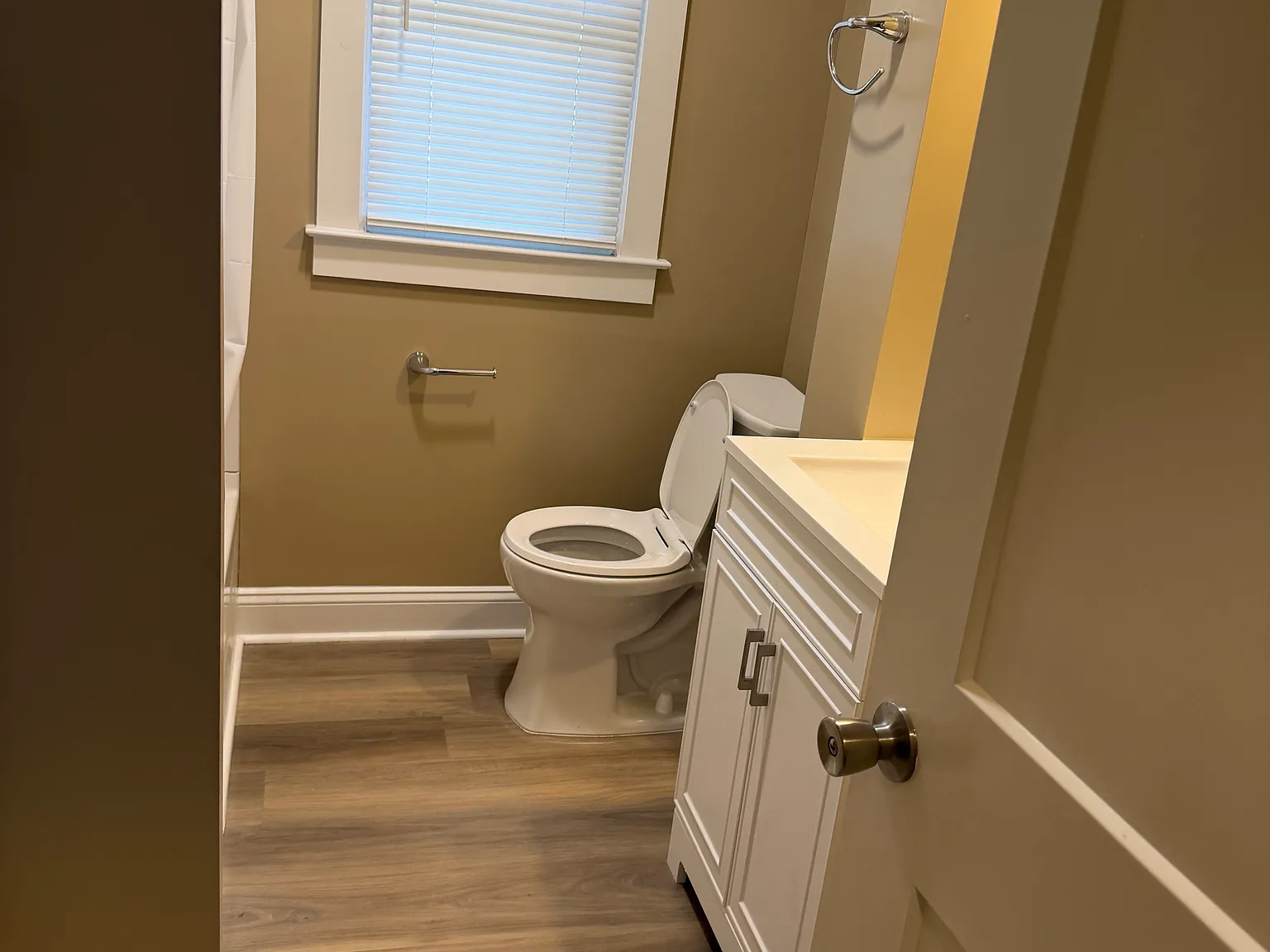 3 bed, 1083 sqft, $1,450 — Photo 2