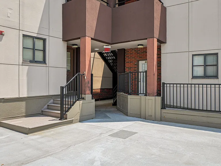 River Place Luxury Apartments — Photo 35